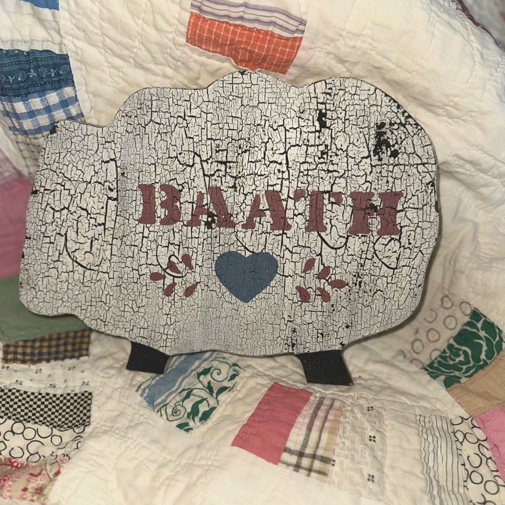 Vintage Rustic Handpainted Wood Sheep Bath Sign with Heart Design